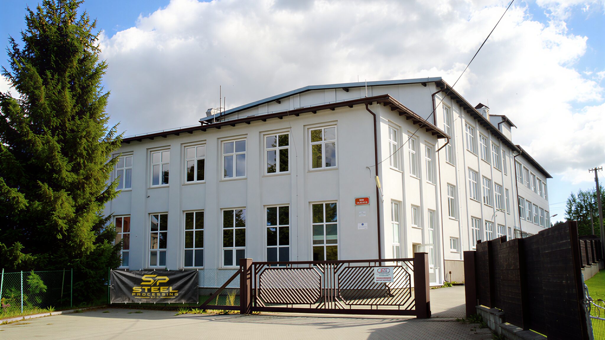 Budova firmy Steel Processing s.r.o. ve Starých Křečanech